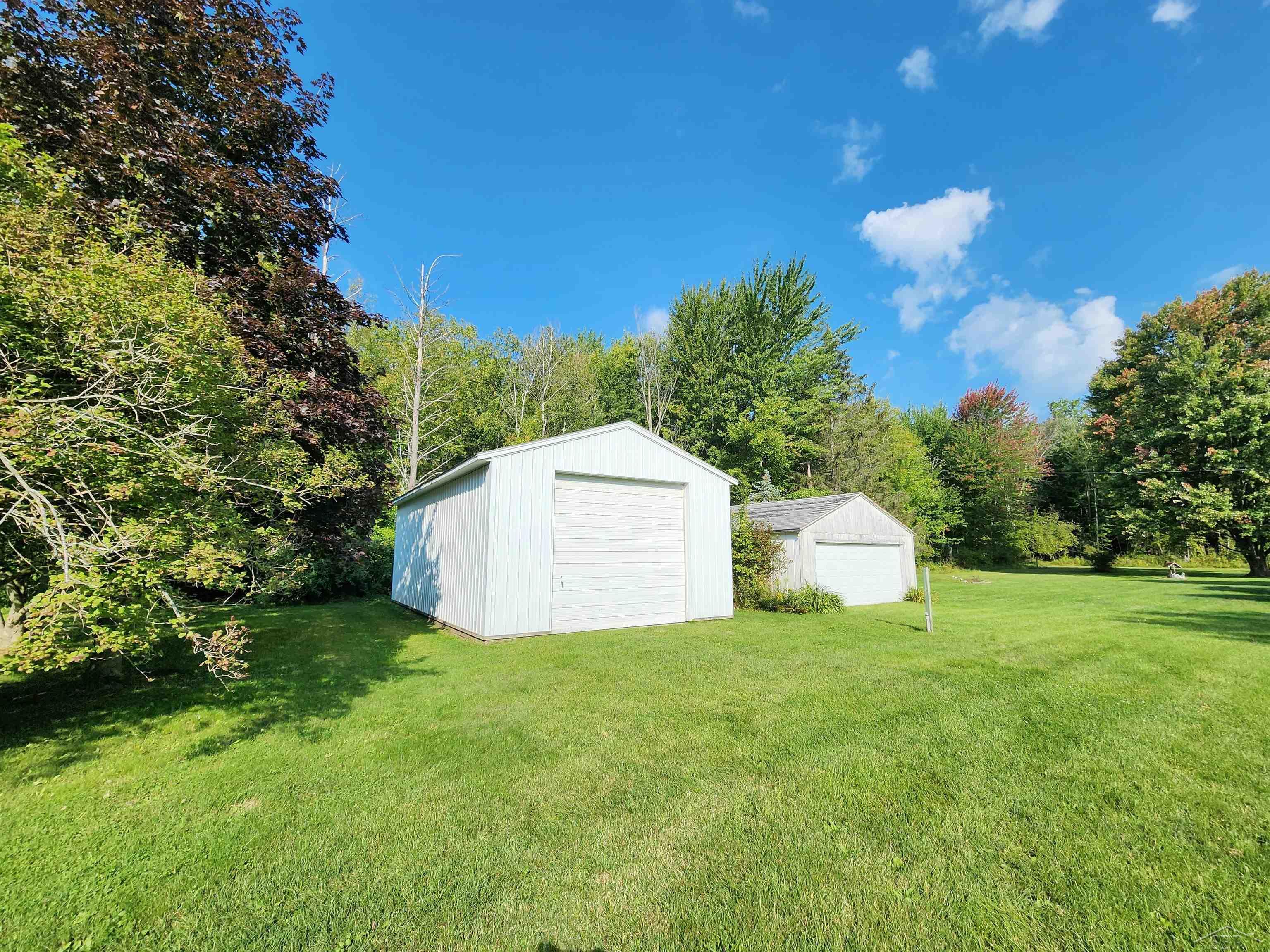 3954 South Merrill Road Merrill, MI 48637 - Photo 19 of 36 50121133-18.JPG