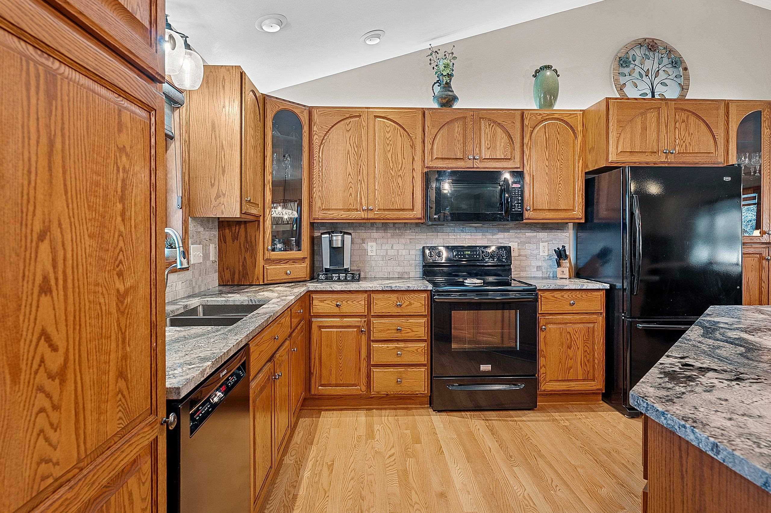 2776 Steamboat Springs Run Green Bay, WI 54313 - Photo 17 of 90