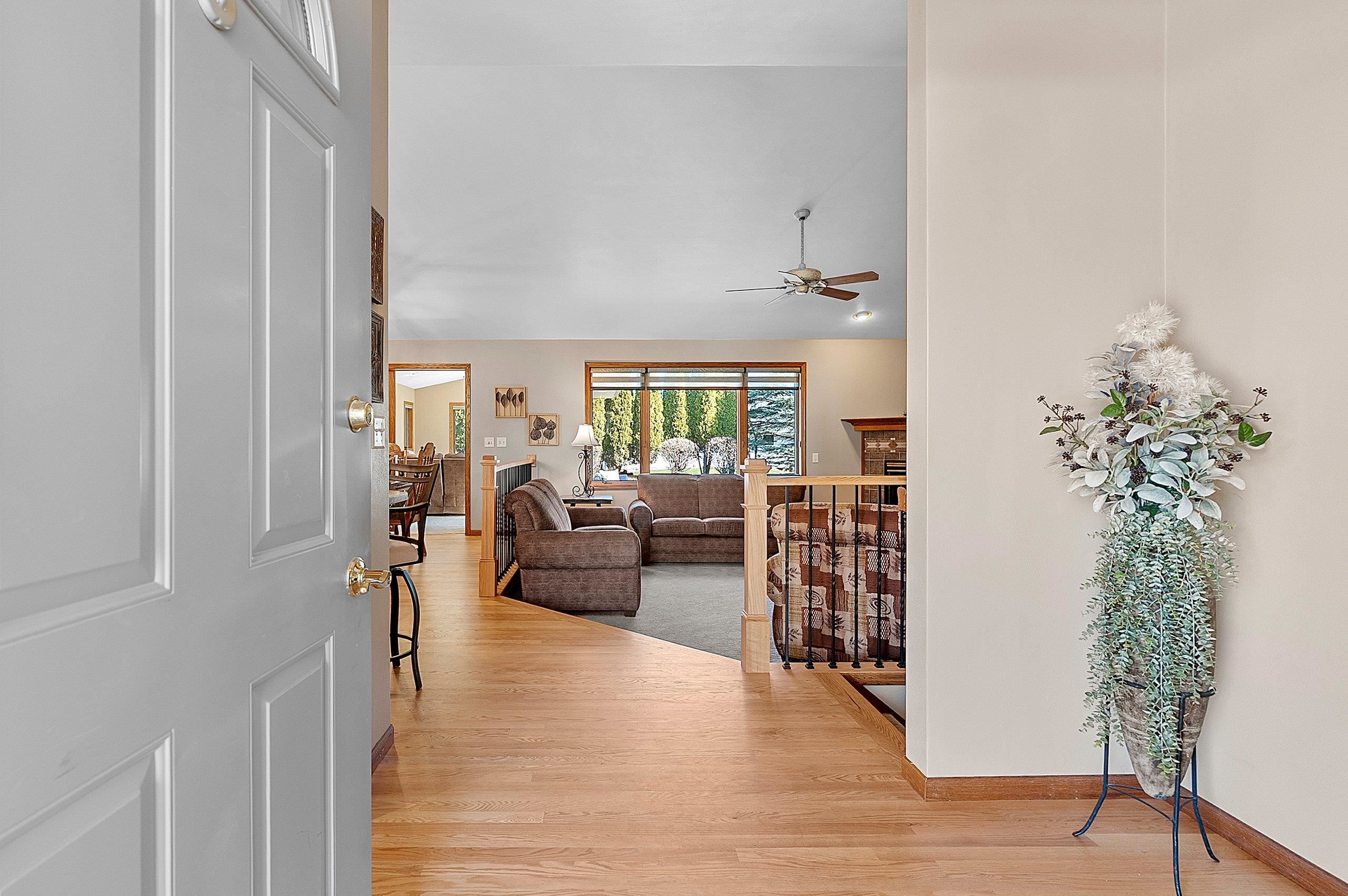 2776 Steamboat Springs Run Green Bay, WI 54313 - Photo 6 of 90