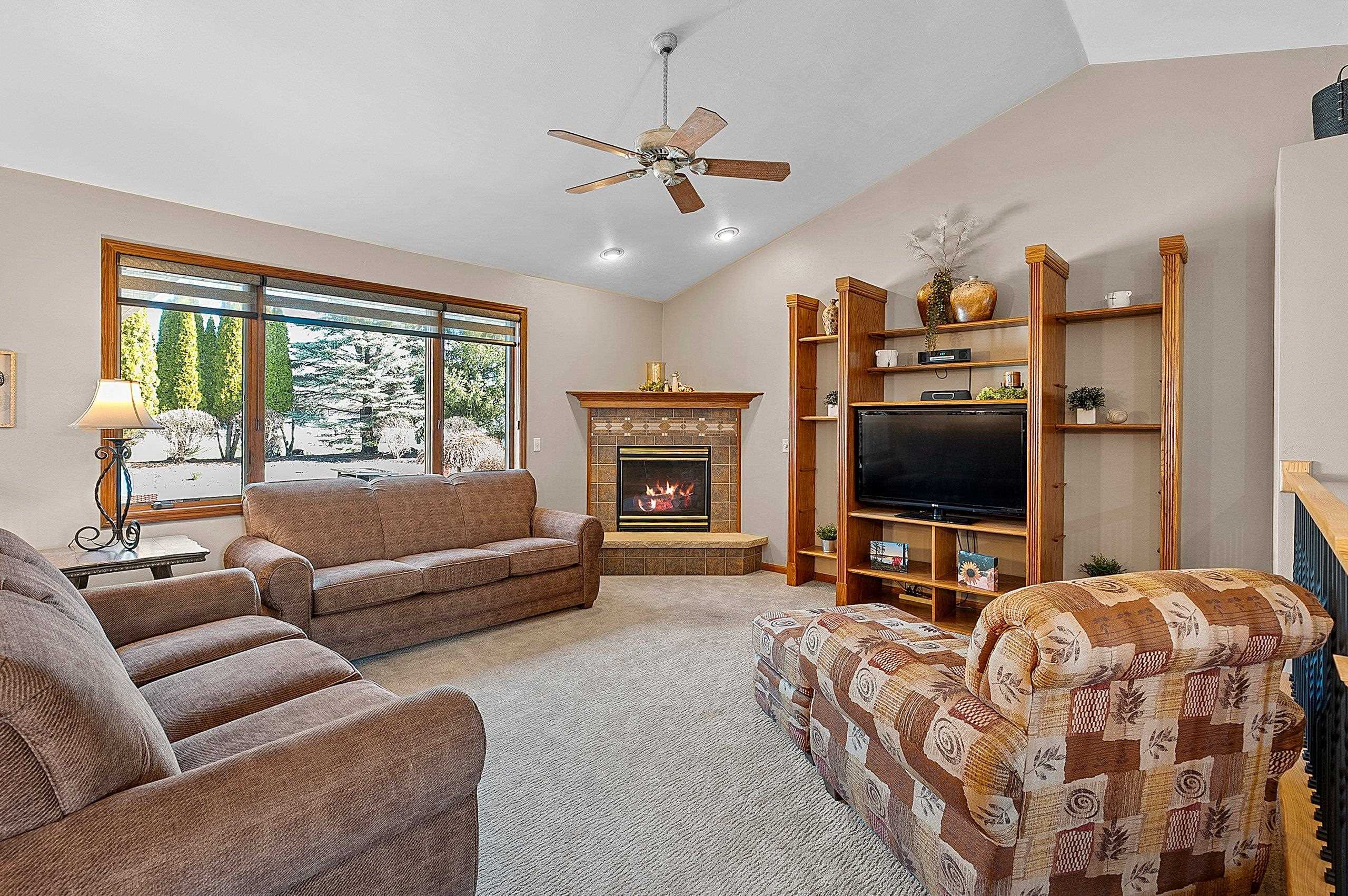 2776 Steamboat Springs Run Green Bay, WI 54313 - Photo 8 of 90