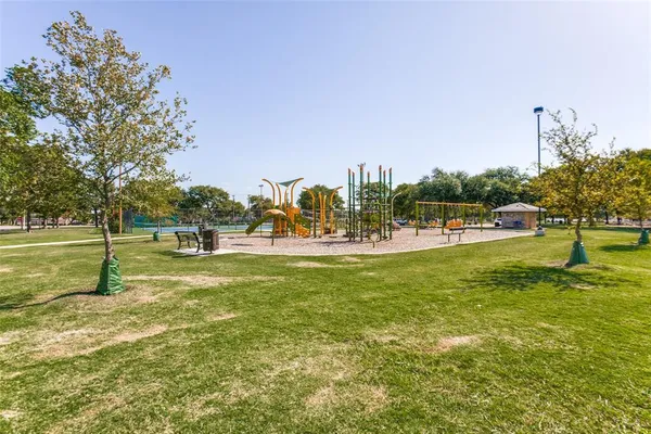 $299,000 | 2604 Custer Parkway, Unit B, Richardson, TX 75080