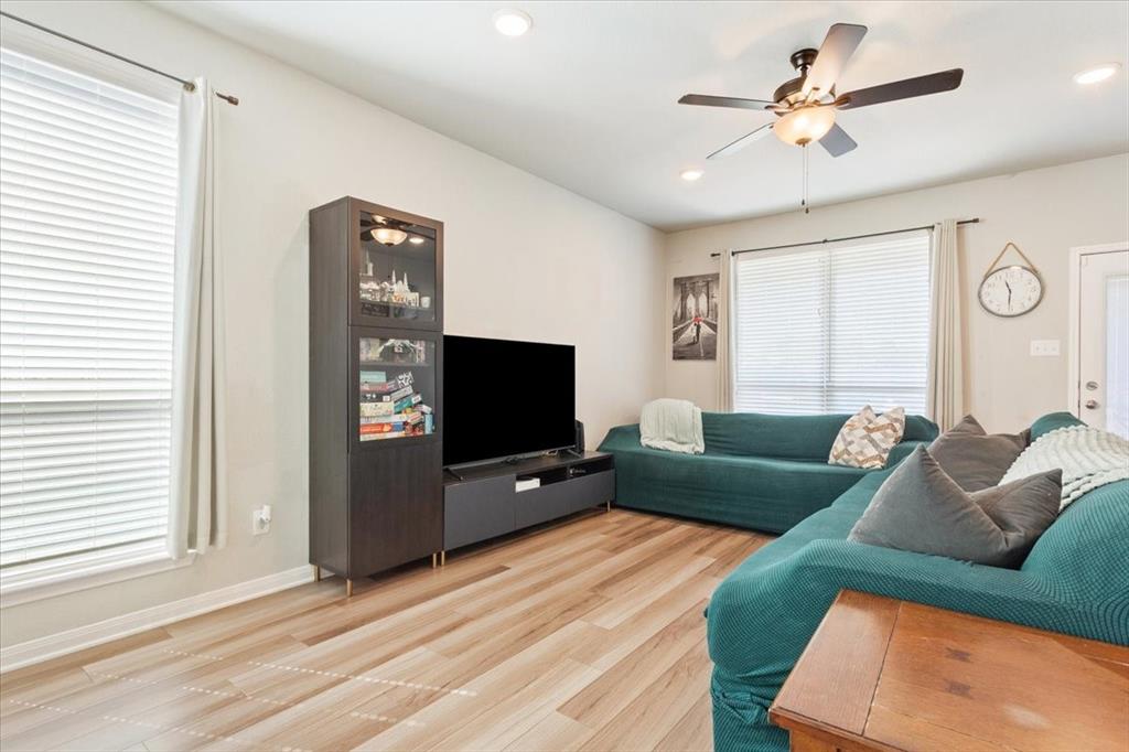 10416 Langham Drive Waco, TX 76708 - Photo 9 of 39