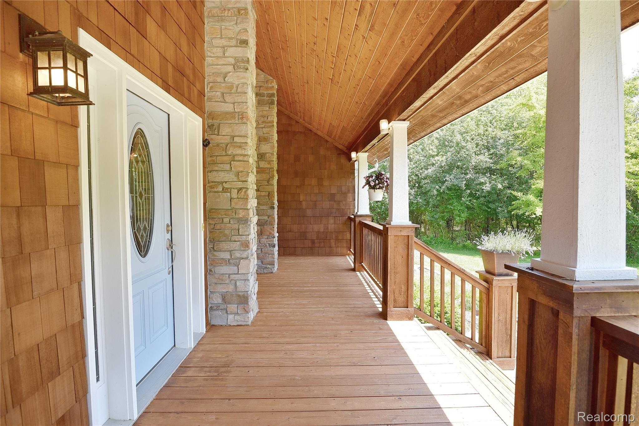 26056 Farmbrook Road Southfield, MI 48034 - Photo 6 of 36 26056 FARMBROOK_06.JPG