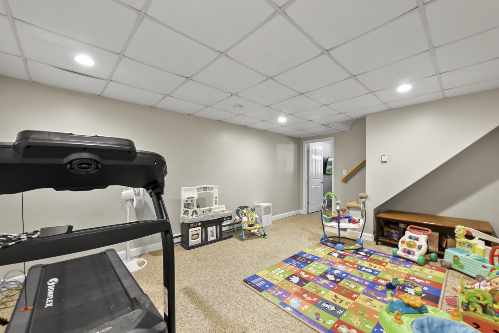 12 Gaita Drive Derry, NH 03038 - Photo 22 of 39