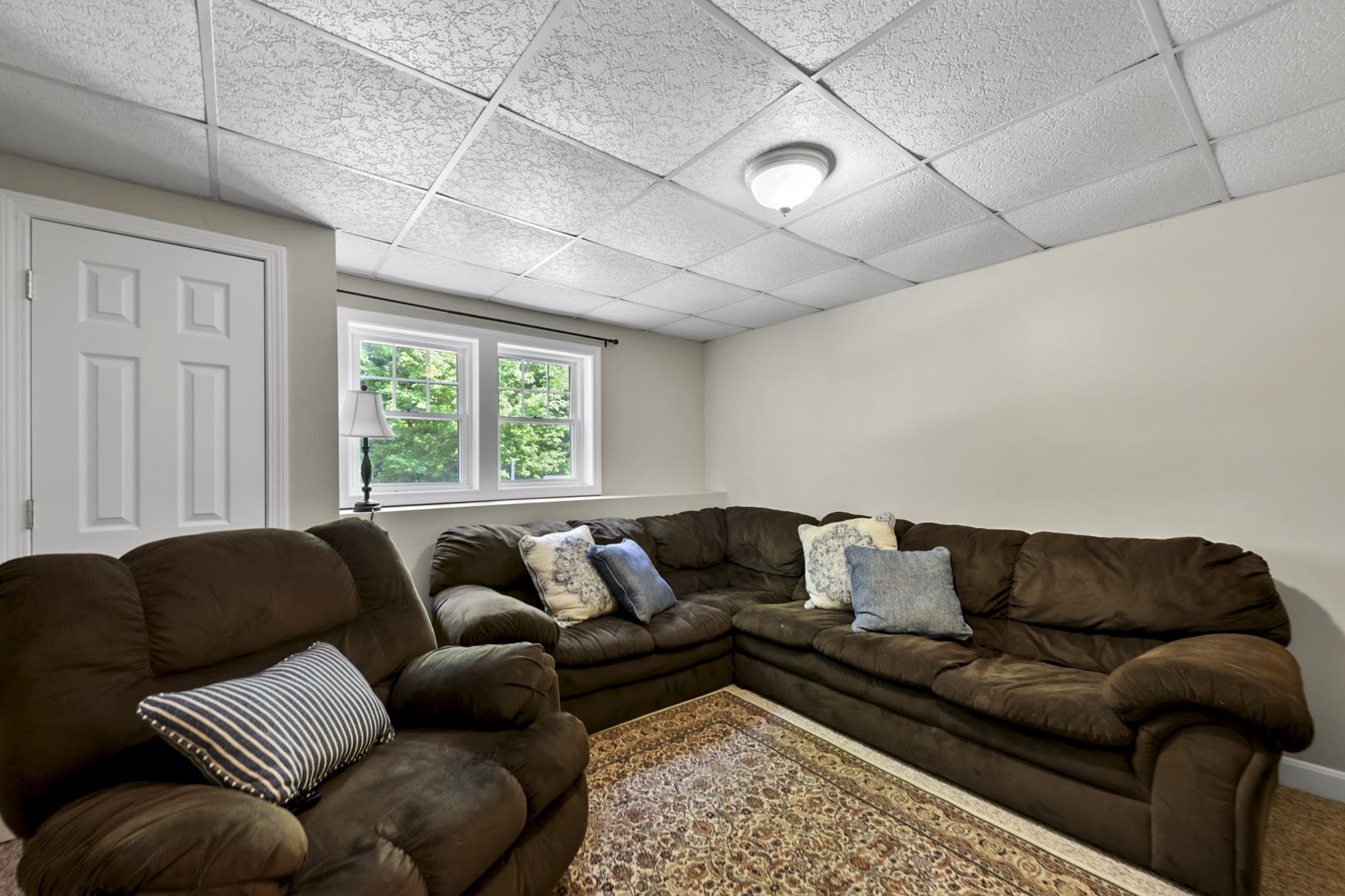 12 Gaita Drive Derry, NH 03038 - Photo 25 of 39