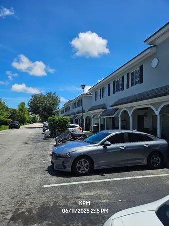 $2,500 | 1153 Colonial Palms Way, Palm Springs, FL 33406