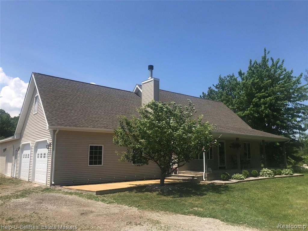 8315 Duce Road Avoca, MI 48006 - Photo 3 of 20