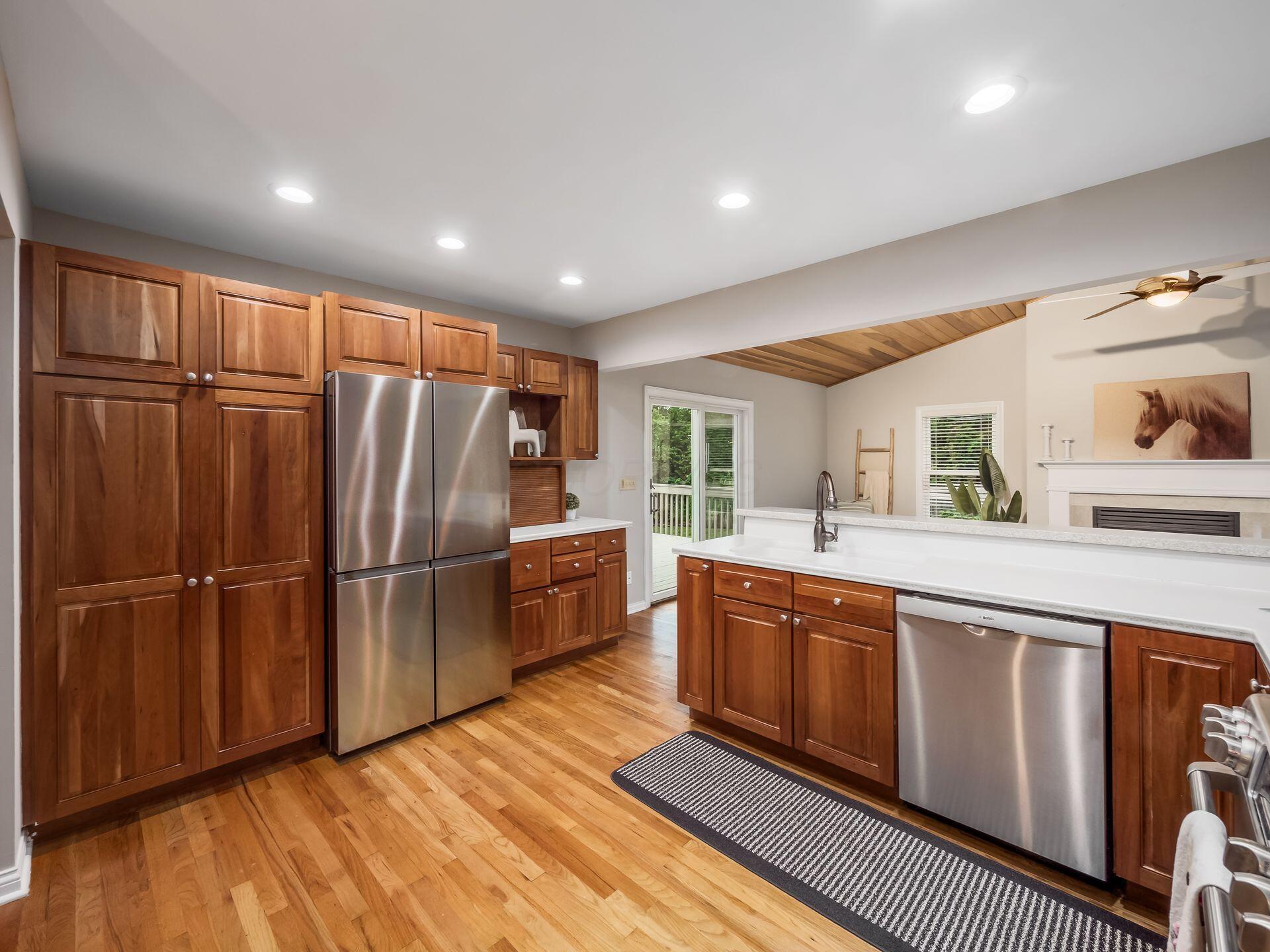 2115 Haviland Road Columbus, OH 43220 - Photo 14 of 51 Stainless Appliances!
