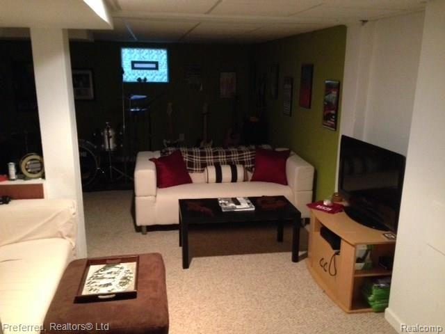 15385 Inkster Road Livonia, MI 48154 - Photo 32 of 34 photo 1 (5).jpg