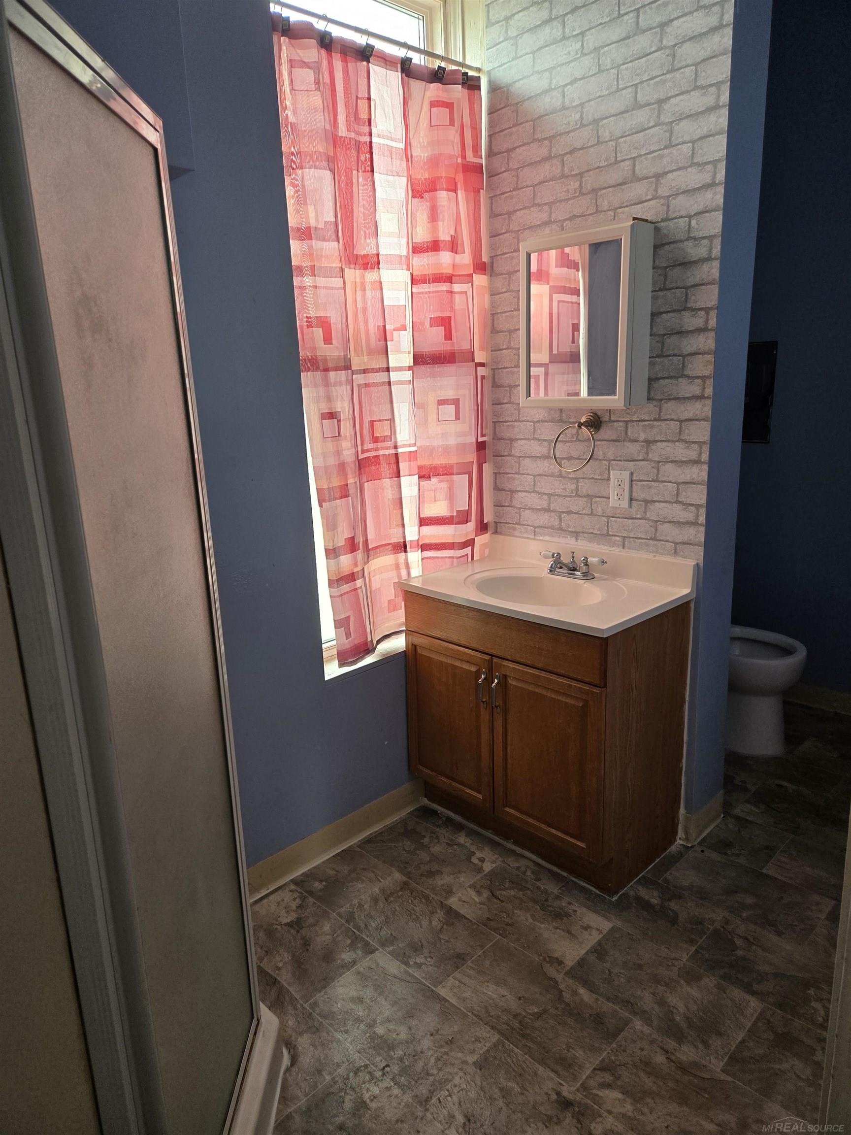 5924 Chicago Road Warren, MI 48092 - Photo 2 of 3