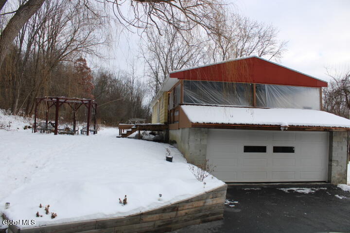 5764 Amsterdam Road Schenectady, NY 12302 - Photo 2 of 26 IMG_0033