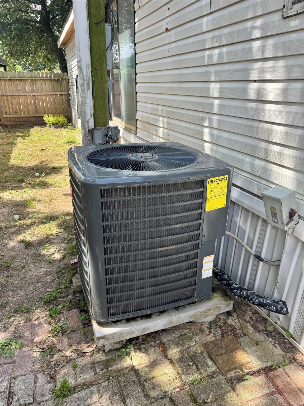 1021 Tealway Drive Pasadena, TX 77504 - Photo 15 of 18 a view of fountain in the backyard