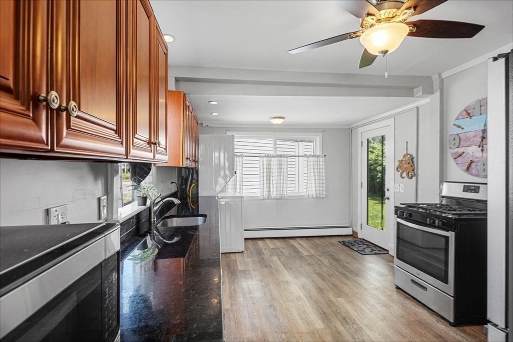 36 Sunset Avenue Hull, MA 02045 - Photo 5 of 25