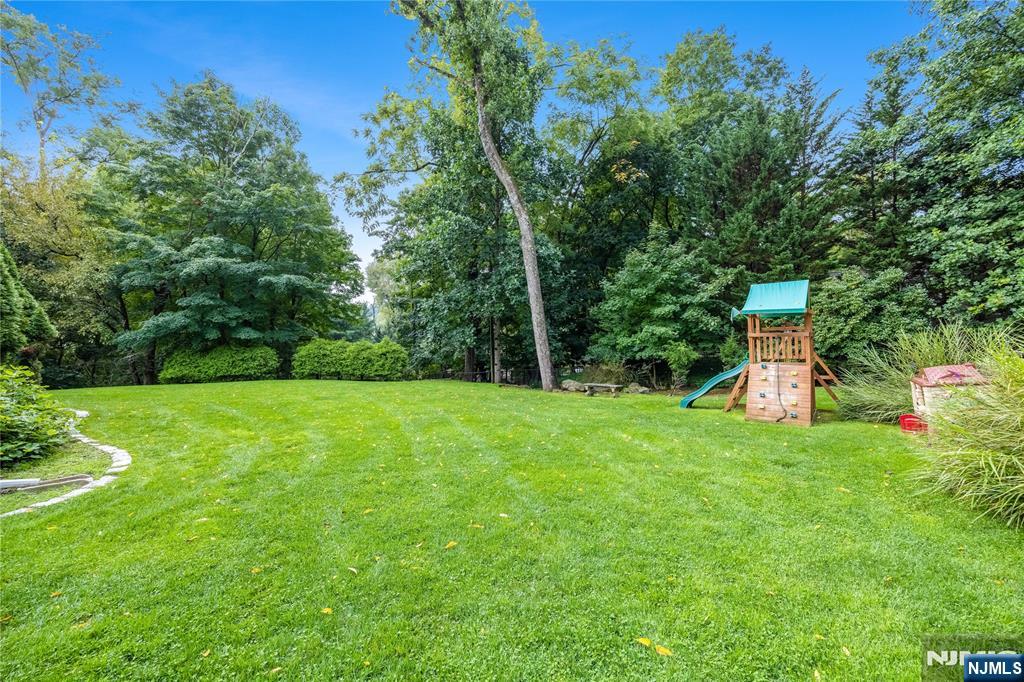 72 Hopper Farm Road Upper Saddle River, NJ 07458 - Photo 49 of 50 Gallery Image 49