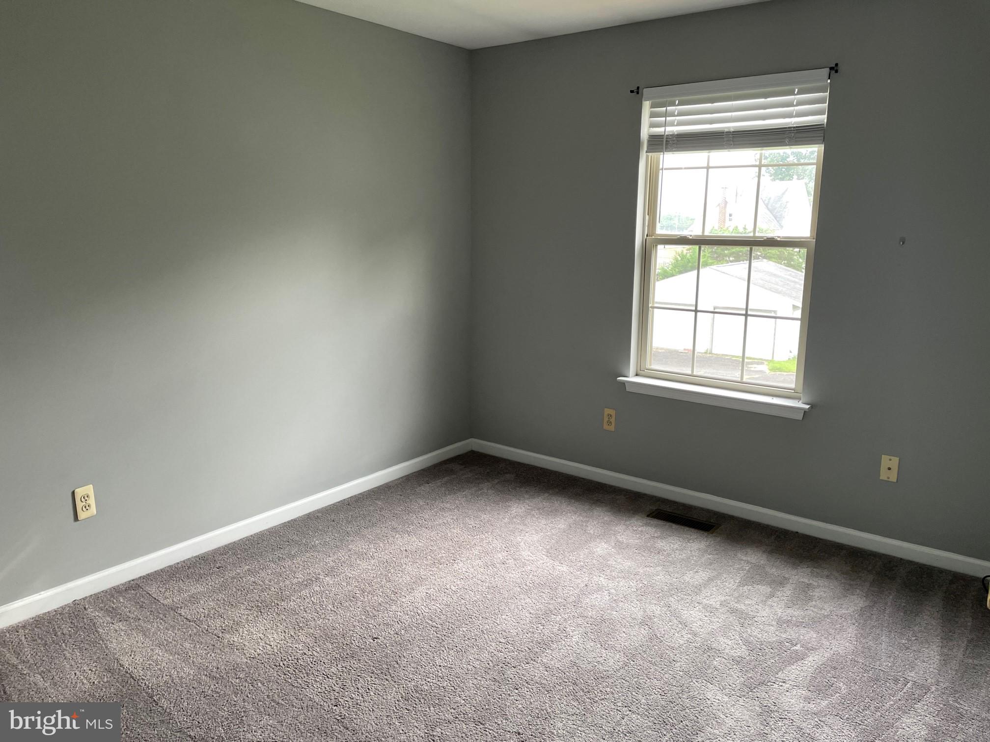910 Vine Street Perkasie, PA 18944 - Photo 16 of 34 an empty room with a window