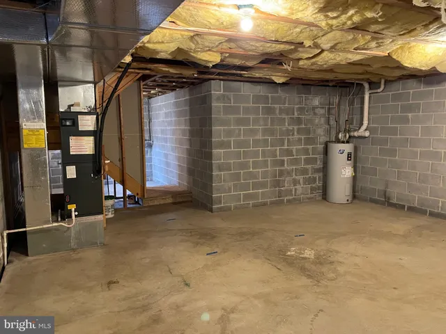 $2,400 | 910 Vine Street, Perkasie, PA 18944