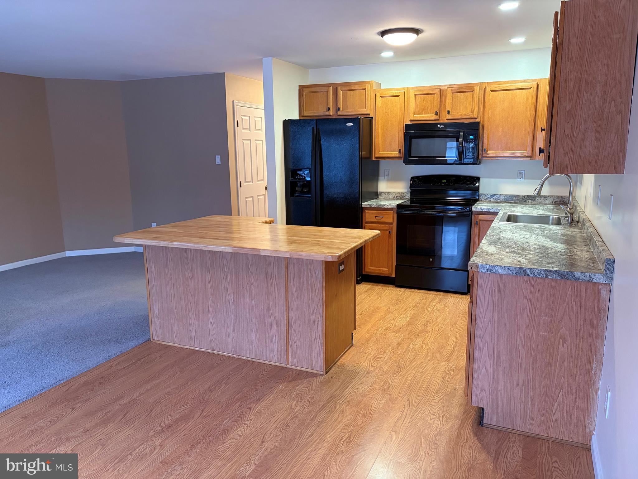 910 Vine Street Perkasie, PA 18944 - Photo 3 of 34