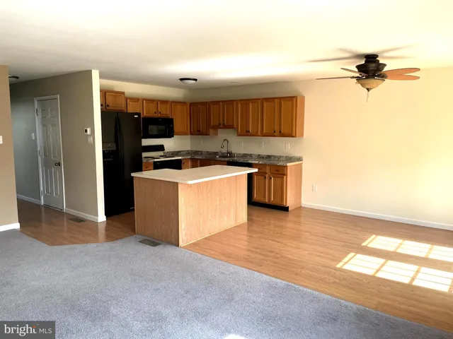 $2,400 | 910 Vine Street, Perkasie, PA 18944