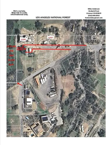 a black and white photo of a living room