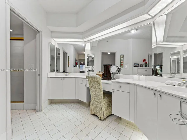 $699,000 | 10750 Northwest 66th Street, Unit 208, Doral, FL 33178