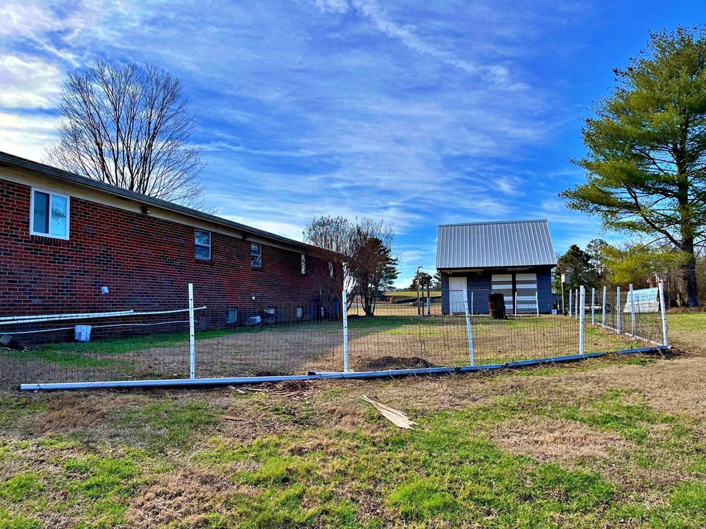 617 Gudger Road Madisonville, TN 37354 - Photo 13 of 52 Gallery Image 13