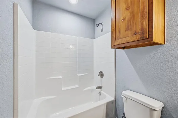 $399,000 | 709 West Madison Street, Ennis, TX 75119