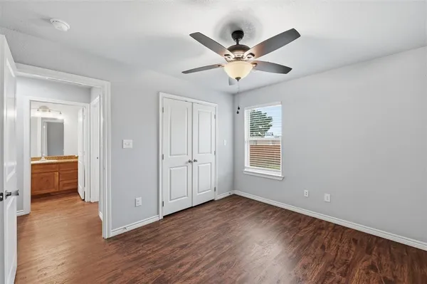 $399,000 | 709 West Madison Street, Ennis, TX 75119