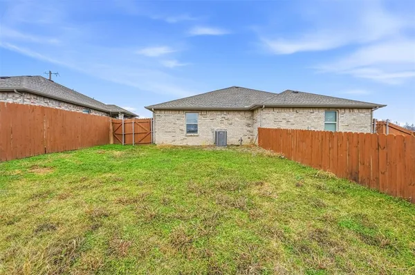 $399,000 | 709 West Madison Street, Ennis, TX 75119