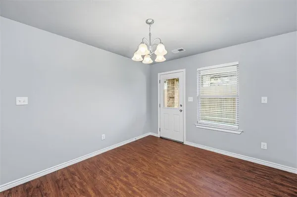 $399,000 | 709 West Madison Street, Ennis, TX 75119