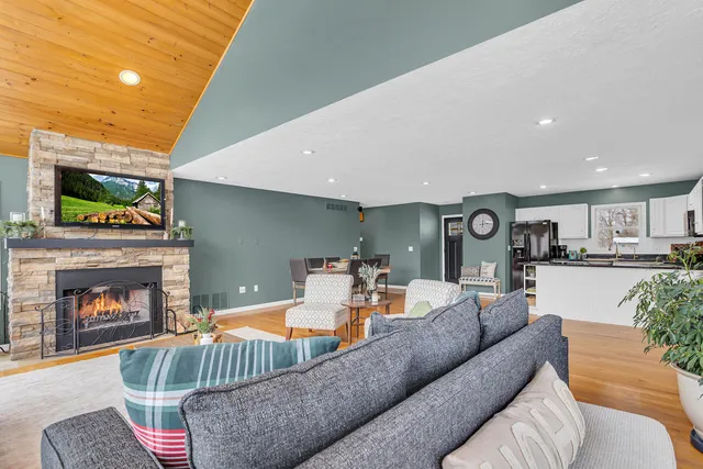 $529,900 | 1395 South Lacey Lake Road, Charlotte, MI 48813