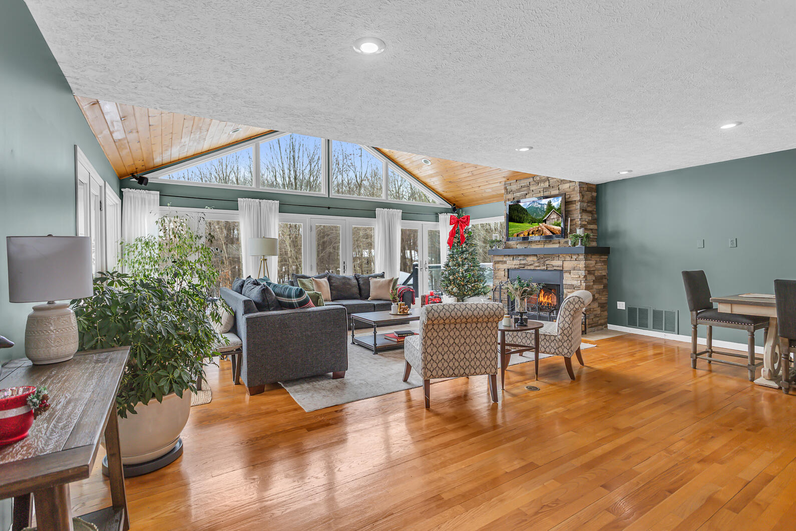 1395 South Lacey Lake Road Charlotte, MI 48813 - Photo 15 of 77 0N0A4195