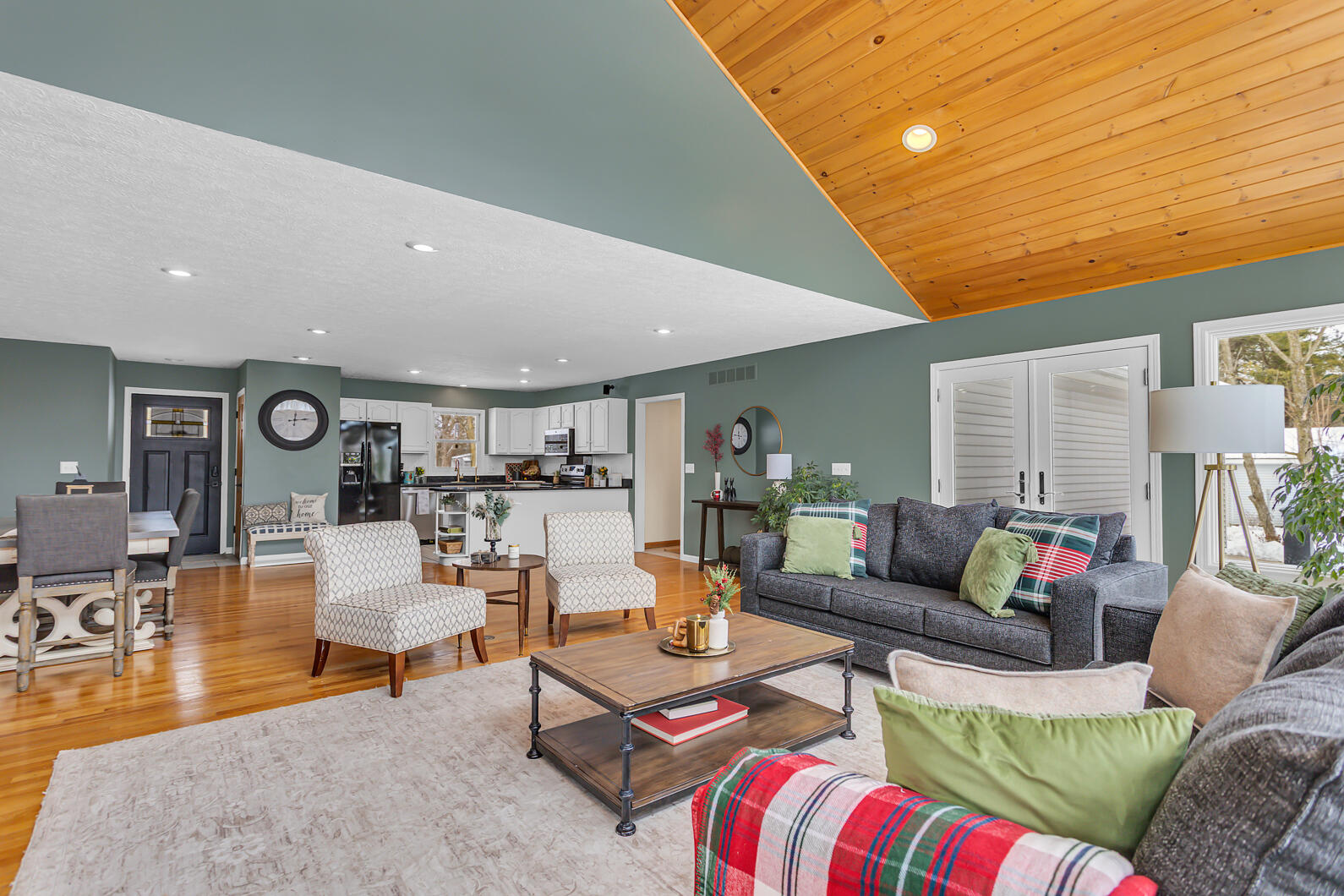 1395 South Lacey Lake Road Charlotte, MI 48813 - Photo 16 of 77 0N0A4204