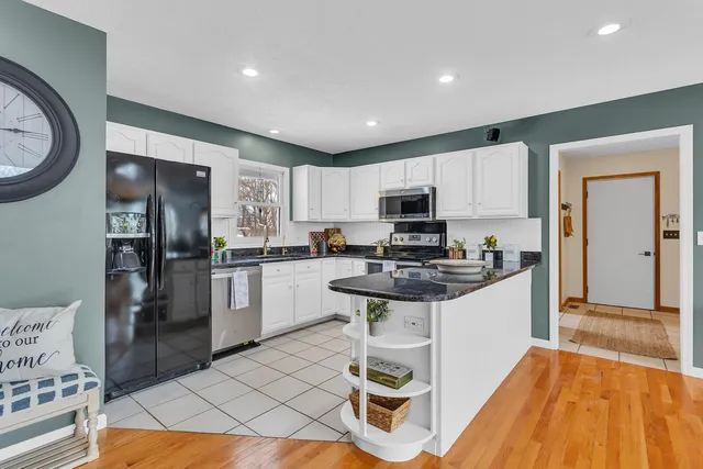 $529,900 | 1395 South Lacey Lake Road, Charlotte, MI 48813