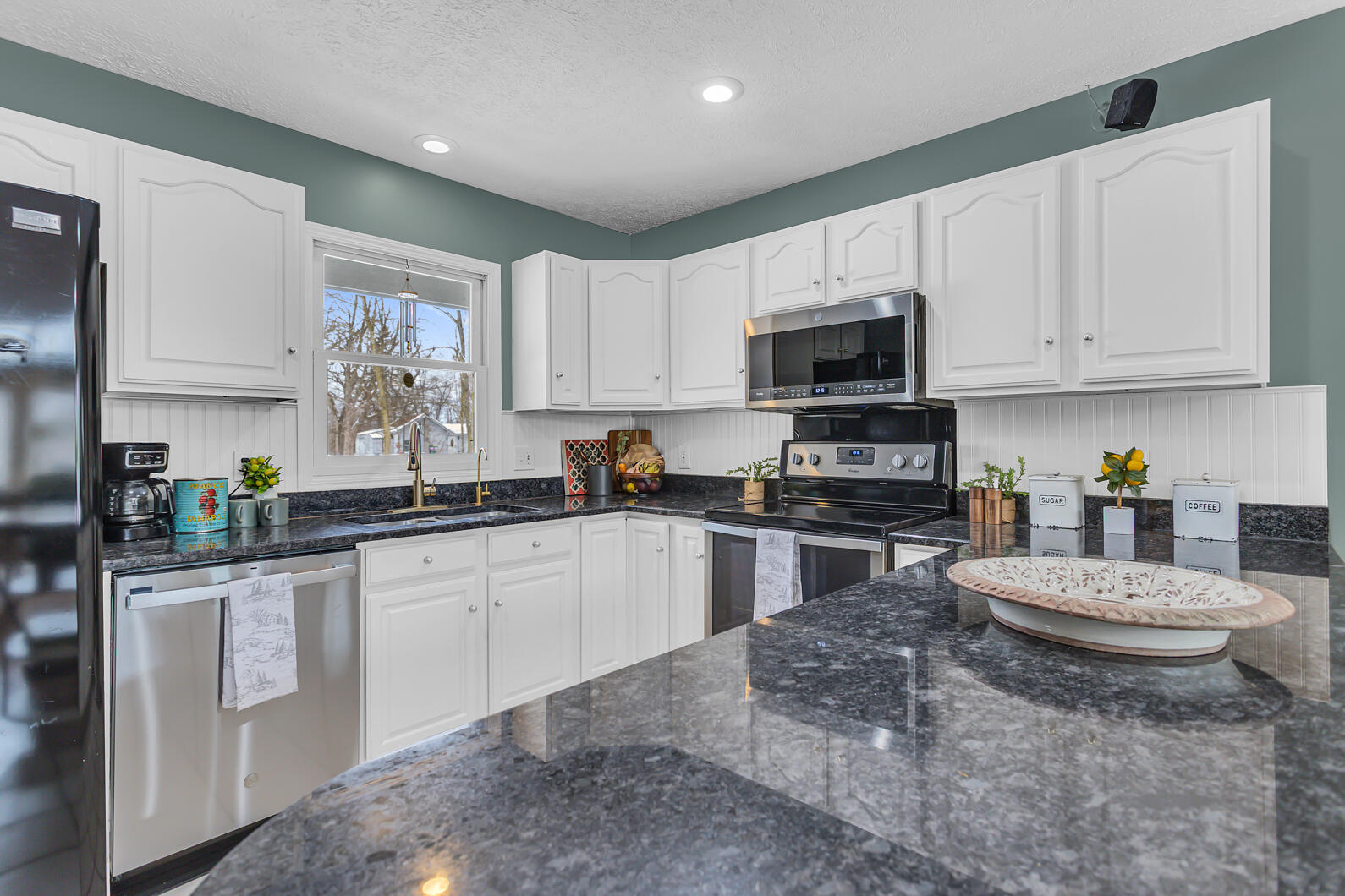 1395 South Lacey Lake Road Charlotte, MI 48813 - Photo 19 of 77 0N0A4216