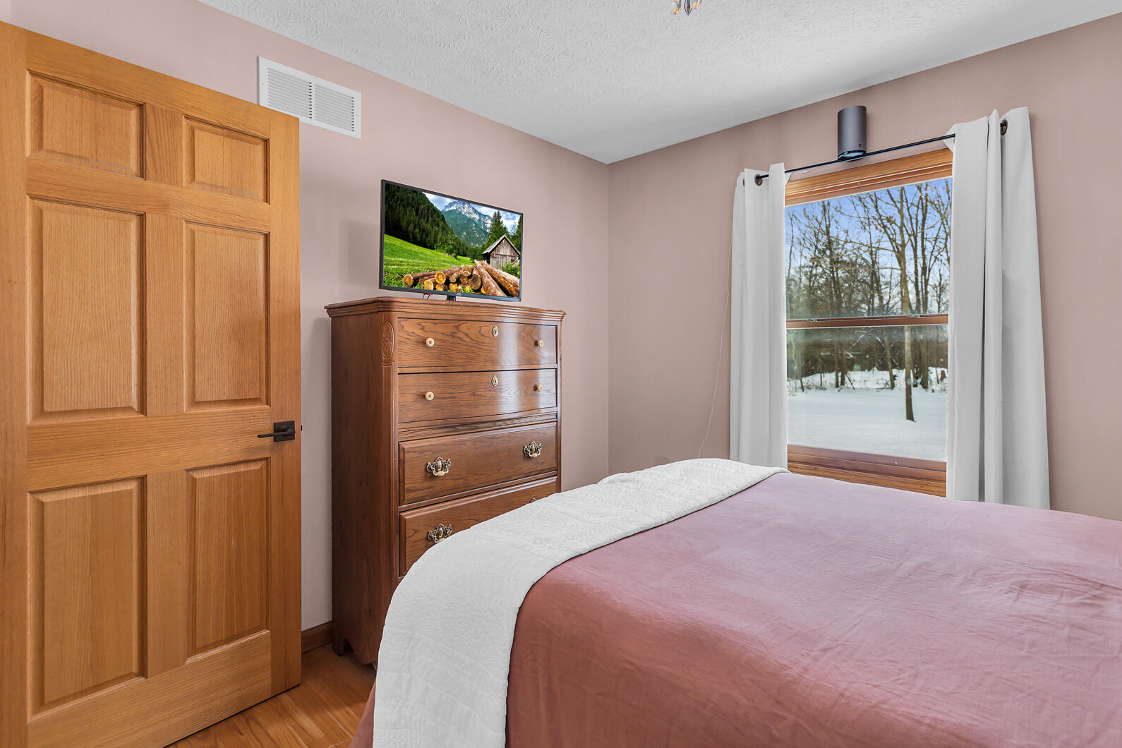 1395 South Lacey Lake Road Charlotte, MI 48813 - Photo 34 of 77 0N0A4126