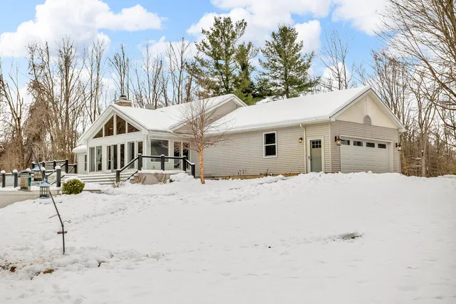 $529,900 | 1395 South Lacey Lake Road, Charlotte, MI 48813