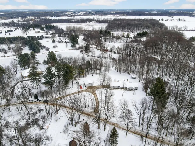 $529,900 | 1395 South Lacey Lake Road, Charlotte, MI 48813