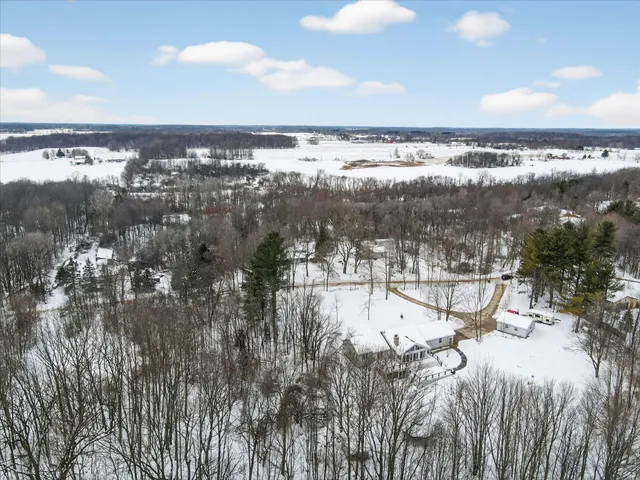 $529,900 | 1395 South Lacey Lake Road, Charlotte, MI 48813