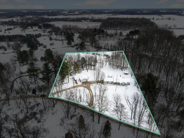 $529,900 | 1395 South Lacey Lake Road, Charlotte, MI 48813