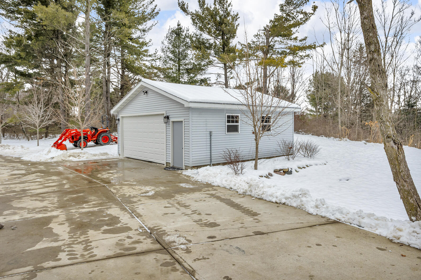 1395 South Lacey Lake Road Charlotte, MI 48813 - Photo 76 of 77 0N0A4069