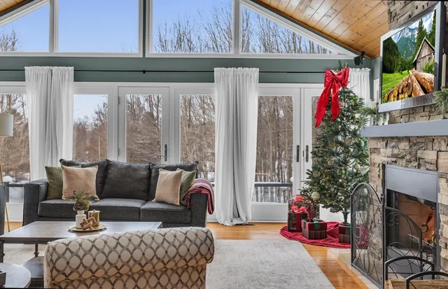 $529,900 | 1395 South Lacey Lake Road, Charlotte, MI 48813