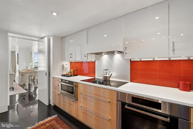 $2,600,000 | 801 Pennsylvania Avenue Northwest, Unit 1218, Washington, DC 20004