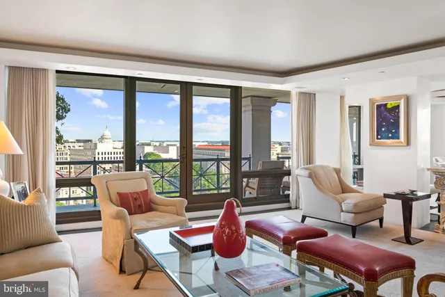 $2,600,000 | 801 Pennsylvania Avenue Northwest, Unit 1218, Washington, DC 20004