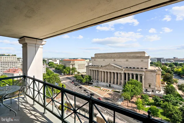$2,600,000 | 801 Pennsylvania Avenue Northwest, Unit 1218, Washington, DC 20004