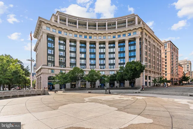 $2,600,000 | 801 Pennsylvania Avenue Northwest, Unit 1218, Washington, DC 20004