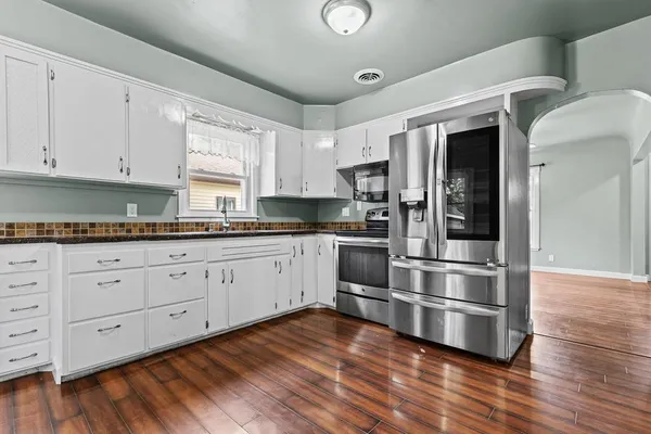 $115,000 | 218 North Sherwood Street, Ivanhoe, MN 56142