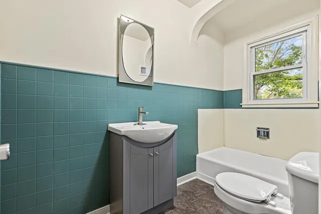 $129,000 | 218 North Sherwood Street, Ivanhoe, MN 56142