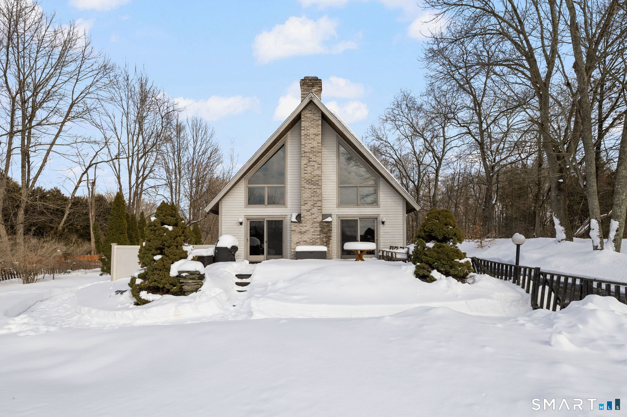 233 North Society Road Canterbury, CT 06331 - Photo 1 of 1 Lovely large windows accent the beauty of this home.