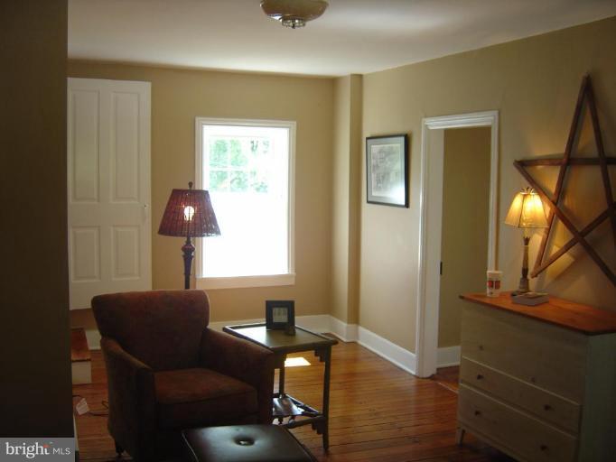 21221 Reno Monument Road Boonsboro, MD 21713 - Photo 4 of 11 Sitting Room