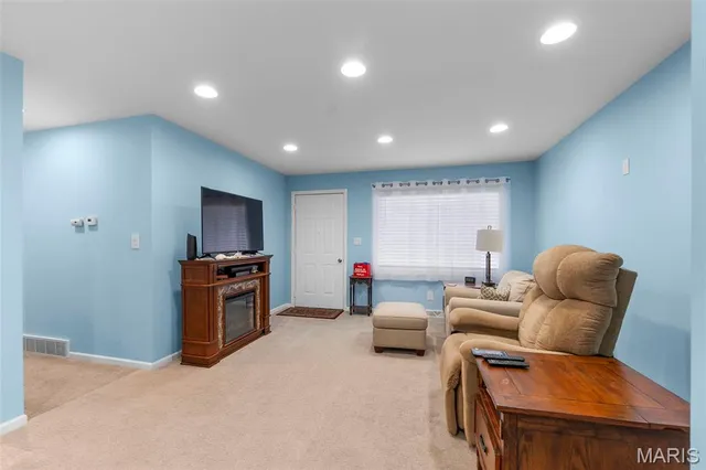 $262,900 | 2663 State Hwy FF, Jackson, MO 63755